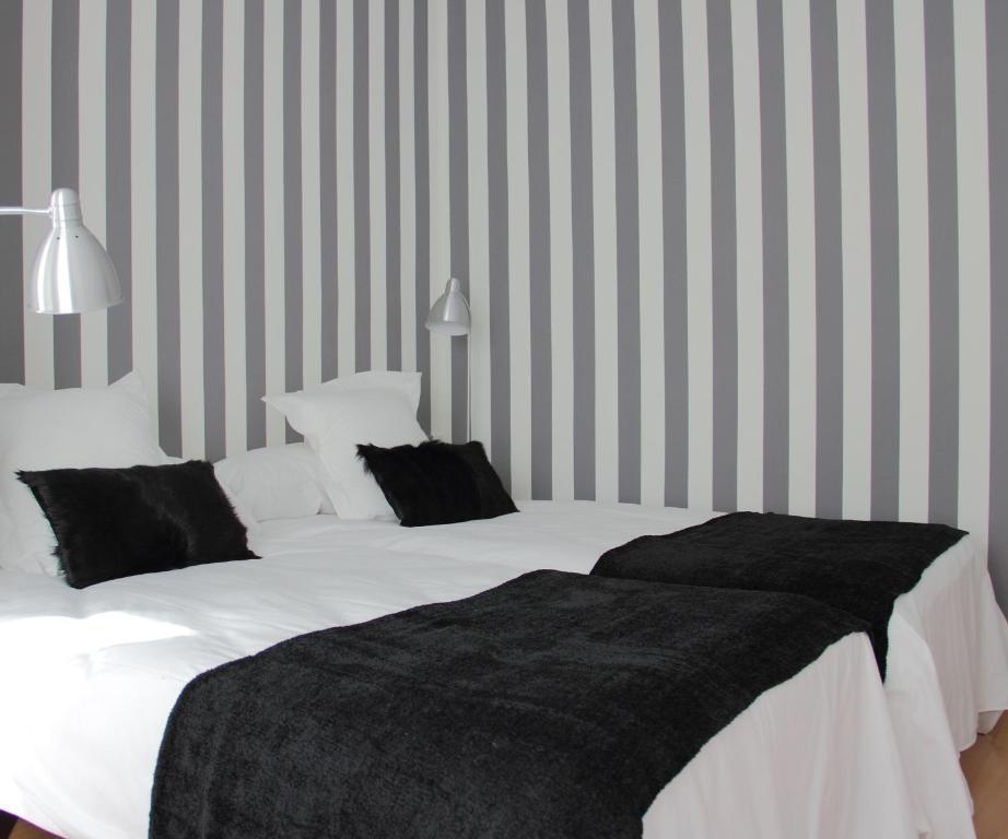 7 Moons B&B Valencia Room photo